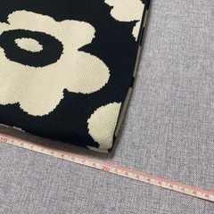 【話し中】⭐️花柄⭐️ニットバック　モノトーン　オシャレハンドバックの画像