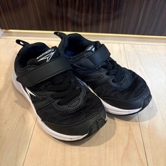 16.5センチ　スニーカーの画像