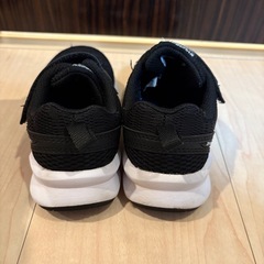 16.5センチ　スニーカーの画像