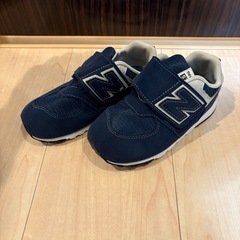 16.5センチ　スニーカーの画像