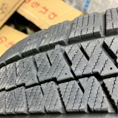 ★初売りその6★ ブリヂストン　ブリザック VRX2 215/60R16 2021年製の画像