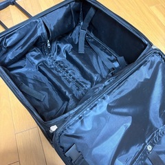 鍵付きスーツケースの画像