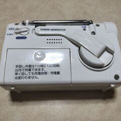 手回し充電ラジオ WINTECH KDR-105 防災ラジオ ライト付きの画像