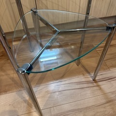 サイドテーブルの画像