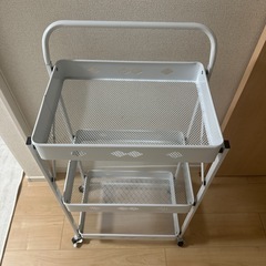 収納ラックの画像