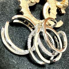 新品と美品ココマークパール&ジルコニアダイアブローチとジルコニアリング指輪3個の4点セットの画像