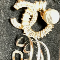 新品と美品ココマークパール&ジルコニアダイアブローチとジルコニアリング指輪3個の4点セットの画像