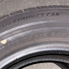 175/65R15 ブリヂストンエコピア NH100C 
残6mmコンパクトカーの画像