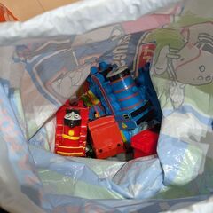 トミカ・プラレール・トーマス・マクドの玩具いろいろの画像