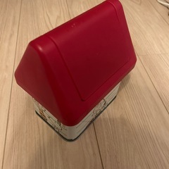 スヌーピー　カレンダーと入れ物の画像