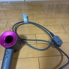 ダイソンドライヤーの画像