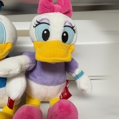 ドナルドダックデイジーセットぬいぐるみの画像