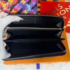 ヴィトンエピノワール長財布の画像