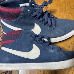 NIKE ナイキ　スニーカー　ハイカット　ネイビー×レッド　27cm の画像