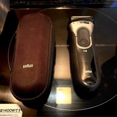 【ブラウン】 シリーズ3 メンズシェーバー 3枚刃 3090cc 髭剃りの画像