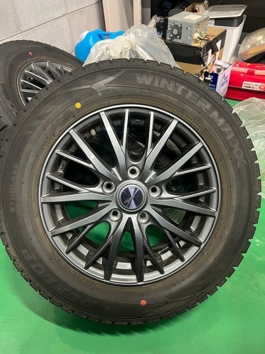 スタッドレスタイヤホイール4本セット　15インチ6J 5H PCD114.3 オフセット53ノアヴォクシー等　