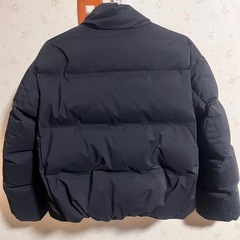 最新モデル　ほぼ未使用品　ユニクロ　ダウンジャケット　シームレスダウンショートジャケット　レディースの画像