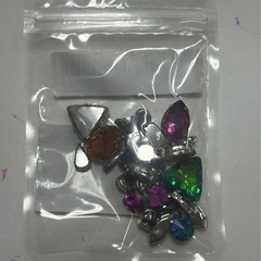 ハンディLEDライト、ネイルパーツセット‼️の画像