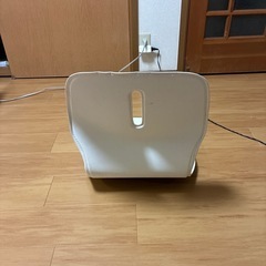 背もたれ付き回転座椅子（ホワイト）の画像