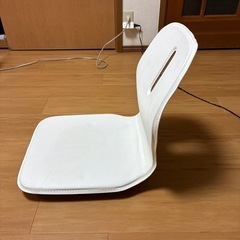 背もたれ付き回転座椅子（ホワイト）の画像