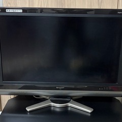 シャープ「世界の亀山モデル」32型 テレビ 
の画像