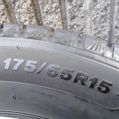 お年玉価格 現行モデルのブリヂストン ブリザック VRX3 スタッドレスタイヤ＋ホイール付 4穴セットの画像