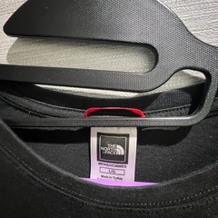 THE NORTH FACEのブラックの半袖Tシャツの画像