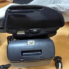 Combi 電動ハイローチェアの画像