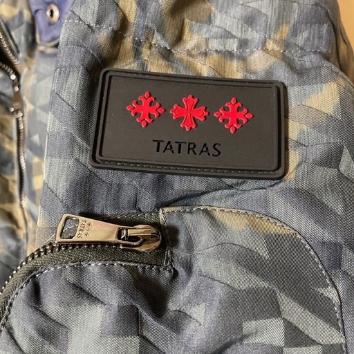 TATRAS メンズ　L　購入価格11万以上しました　試着のみのほぼ新品