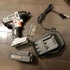 インパクトドライバ　18Vの画像
