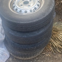 今日引取のみ割引あり145R12ホイール付きタイヤの画像