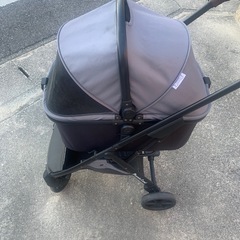 軽くて押しやすいペットカートの画像