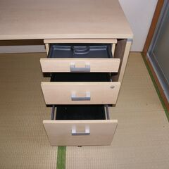 木製デスク　１４０ｃｍ　ワゴン付の画像