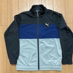 PUMAジャージ上下セットの画像