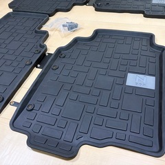 N-BOX JF3 JF4 オールシーズンマット　前後4枚セット　ベンチシート仕様車　純正品　ラバーマット　の画像
