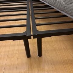 ベッドフレームの画像