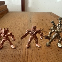 聖闘士星矢、ガンダムメタル製フィギュアの画像