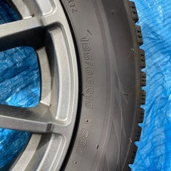 フリード　スタッドレスタイヤ 　ブリザックVRX2 185 65R
 15の画像