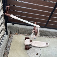 幼児用キックボード　3輪の画像