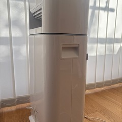 アイリスオーヤマ　衣類乾燥除湿機の画像