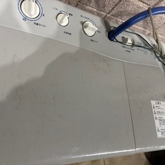 二層式洗濯機の画像