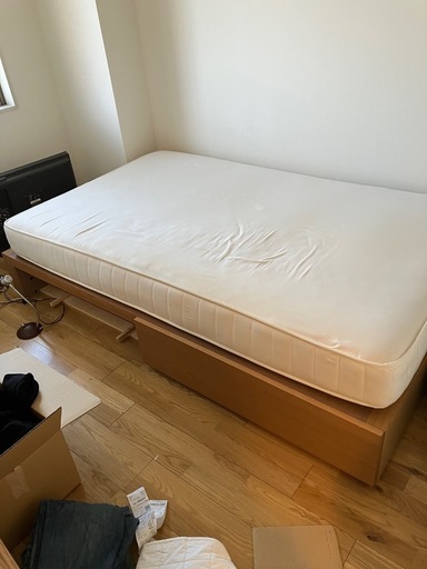セミダブルベット　無印良品　中古 無印良品セミダブルベッド収納付きとマットレス (みーちゃん) 摂津市の