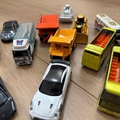 トミカ25台➕オマケ付けますの画像