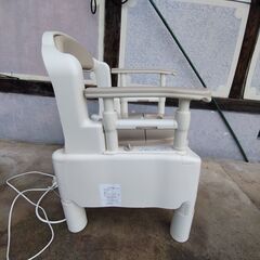 介護用室内トイレの画像