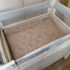 アップリカ　ココネルエアー　ベビーベッドの画像
