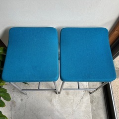 カウンターチェア 椅子 高め スタッキングスツール 青 2脚セットの画像