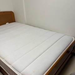 ニトリセミダブルベッド
の画像