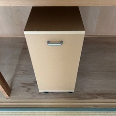 無印良品　パルプボードボックスキャスター付の画像