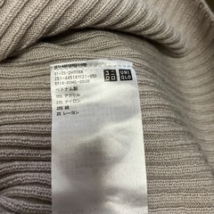 ユニクロニットセーター2枚1200円での画像