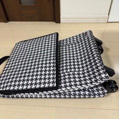 新品　ショッピングカートの画像